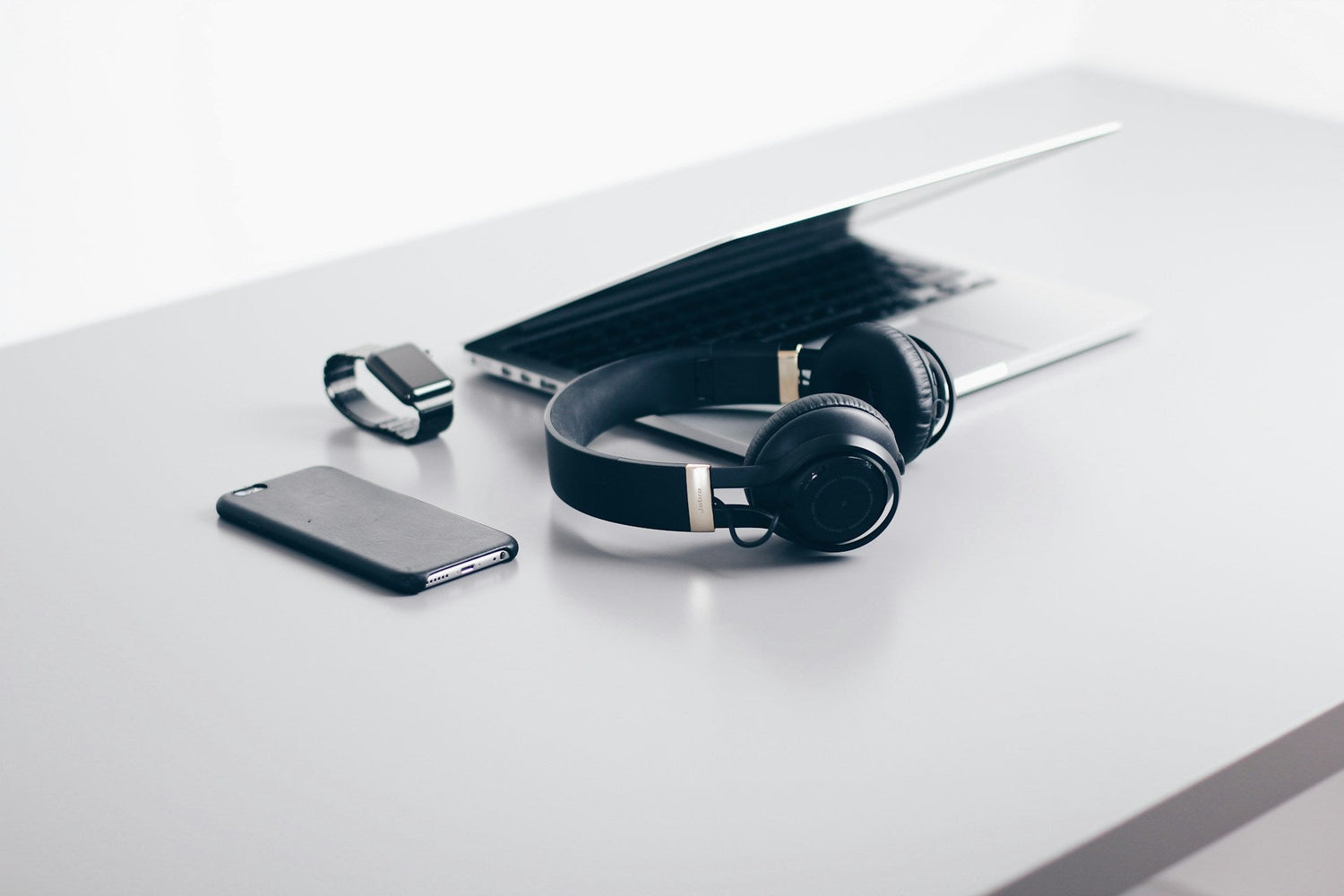 Electronics & Smart Watches