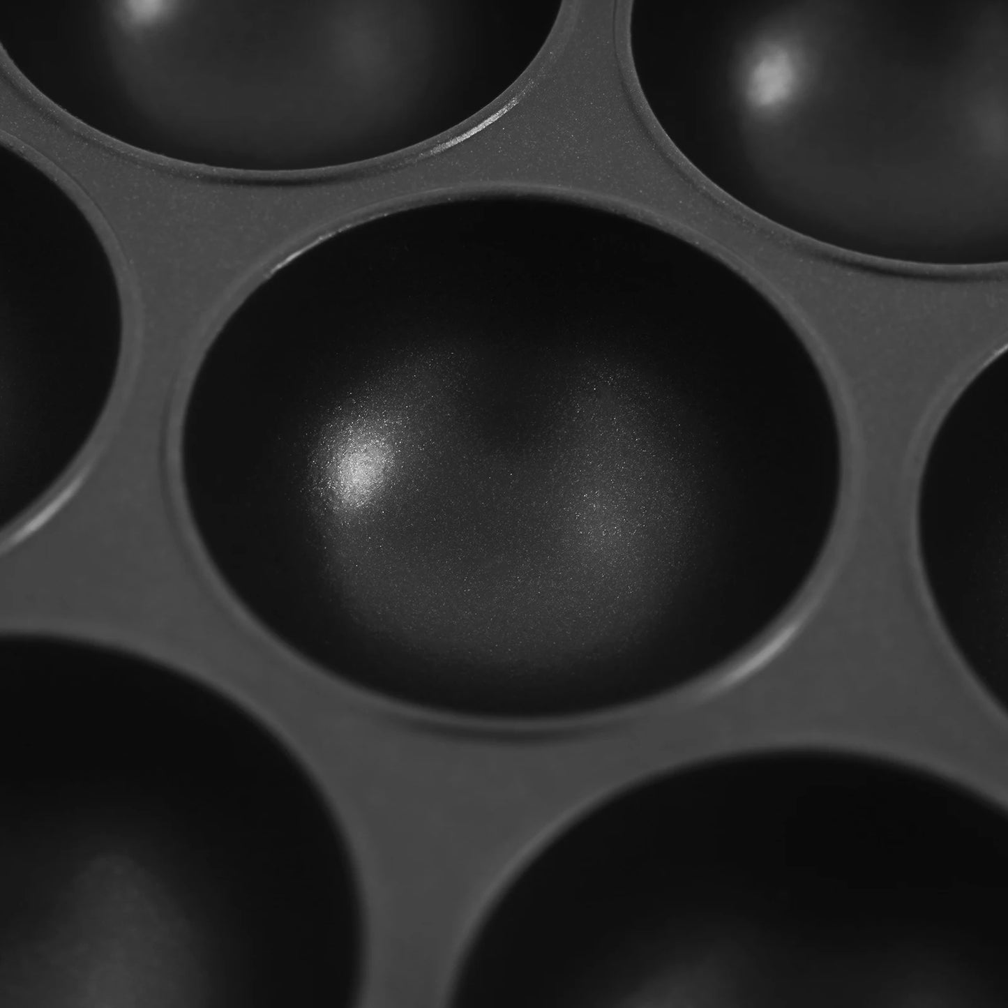7-Hole Cake Mold Baking Pan with Handle Cake Cooking Pan Takoyaki Maker Non-stick Omelette Pan Kitchenware for Home Bakery Café